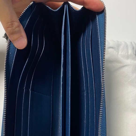 Authentic Celine blue half Zipped Wallet Preloved - Picture 12 of 14